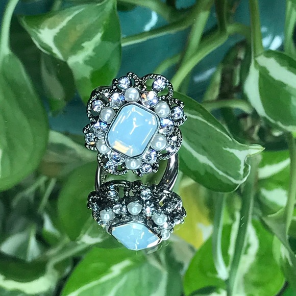 Misty Blue Crystals & Pearl Ring